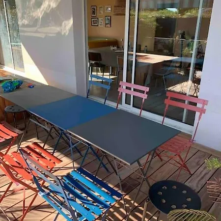 Au Calme Et Proche De Toutes Les Commodites Tatil Evi